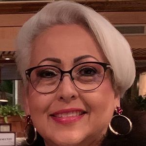 Meet your Posher, Vera